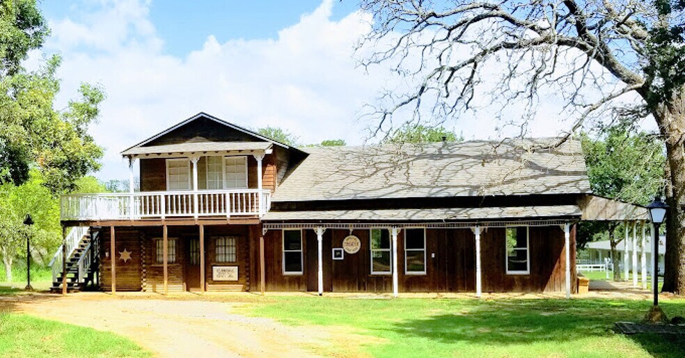 More Photos Of 8484 S FM 372, Gainesville Lodge Meeting Hall For Sale