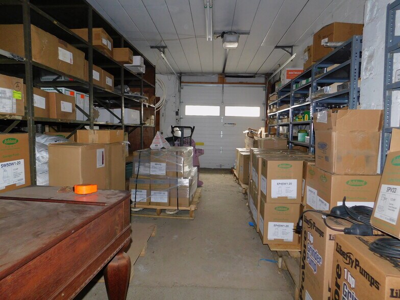 More Photos Of 448 Manville Rd, Pleasantville Office Residential For Sale