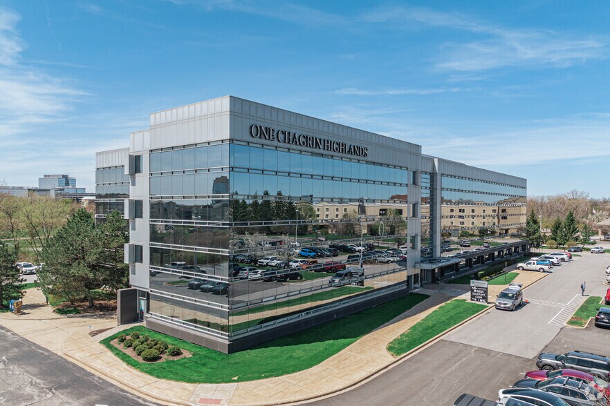 More Photos Of 2000 Auburn Dr, Beachwood Coworking Space