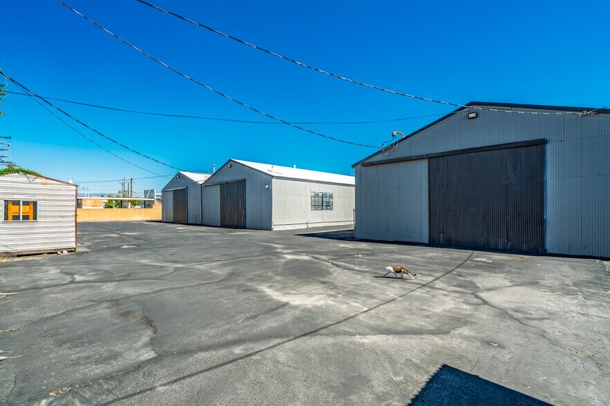 Primary Photo Of 10935 Vulcan St, South Gate Manufacturing For Sale