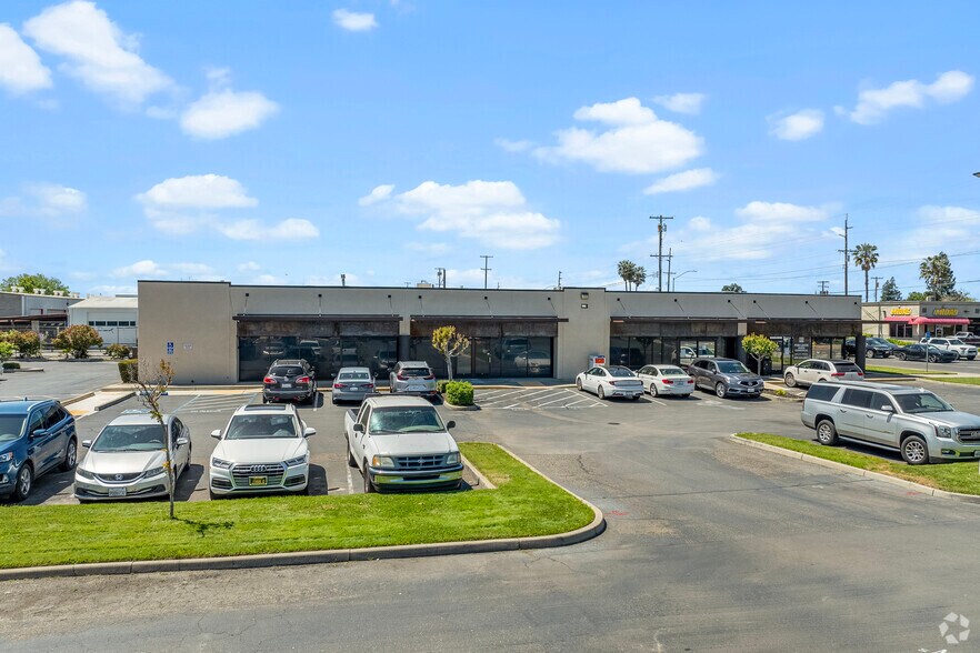 More Photos Of 400 E Kettleman Ln, Lodi Unknown For Lease