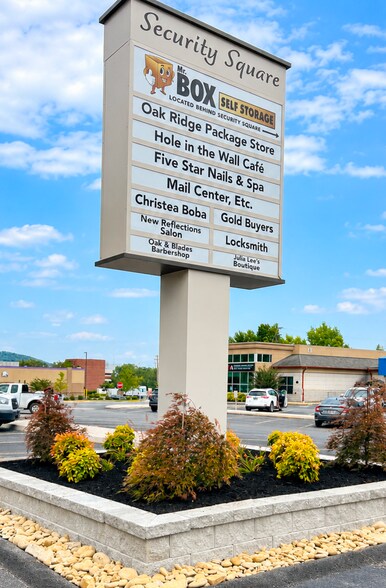 More Photos Of 963-979 Oak Ridge Tpke, Oak Ridge Storefront For Sale