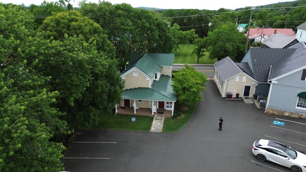 More Photos Of 6491 Main St, The Plains Medical For Lease