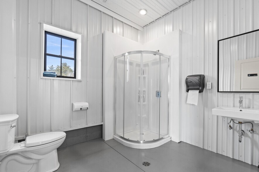 More Photos Of 10 Leeds Junction Rd, Leeds Winery Vineyard For Sale