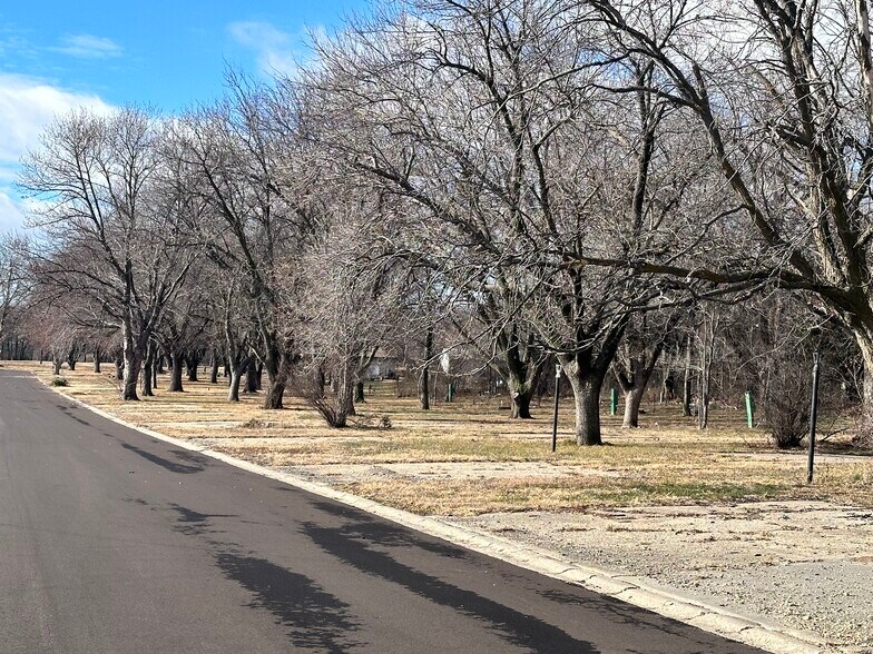 More Photos Of 210 12th St, Clay Center Land For Sale