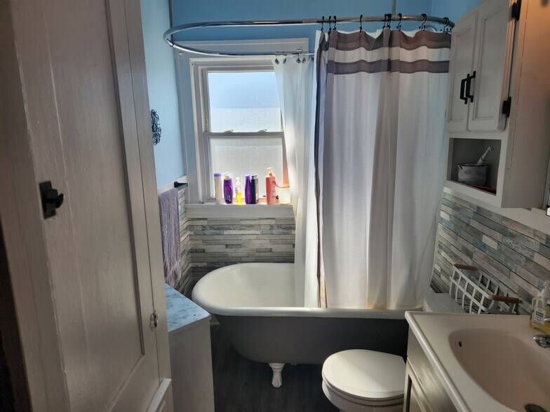 More Photos Of 5223 W 52nd St, Parma Apartments For Sale