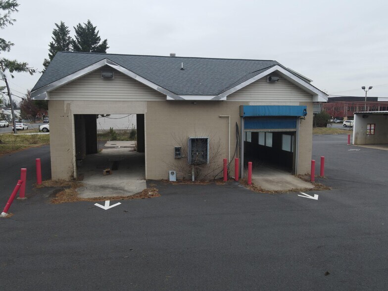 More Photos Of 1603 Dixon St, Fredericksburg Carwash For Lease