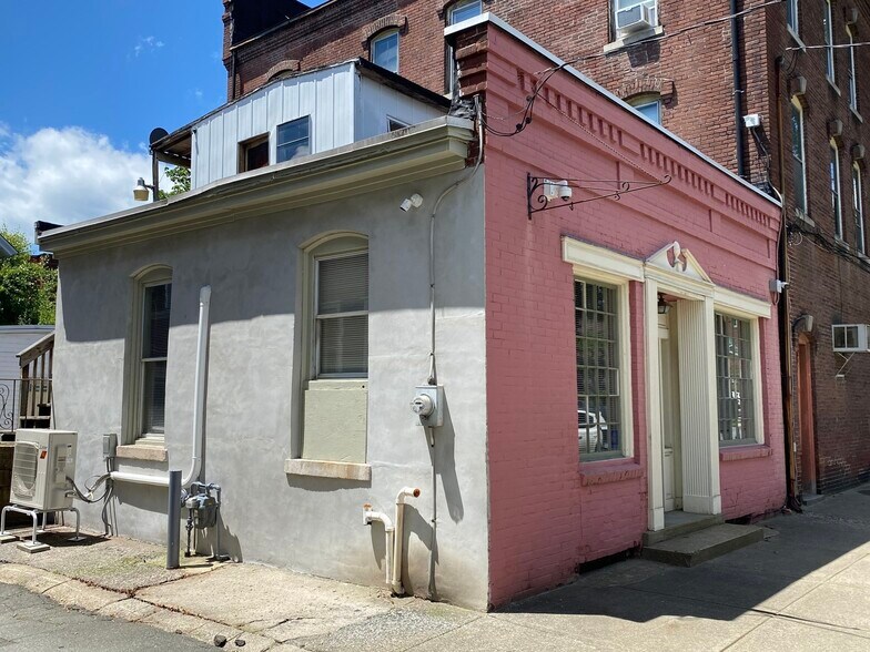More Photos Of 56 4th St, Turners Falls Office For Sale