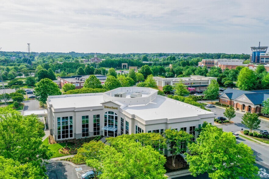 More Photos Of 13900 Conlan Cir, Charlotte Office For Lease