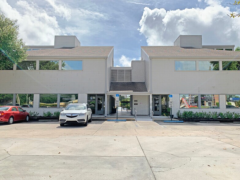 More Photos Of 13907 N Dale Mabry, Tampa Office For Sale