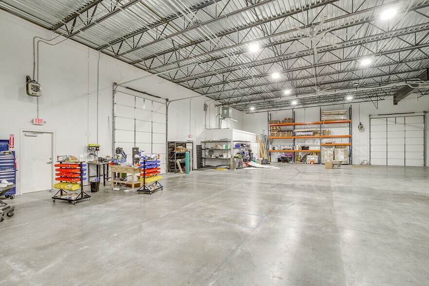 More Photos Of 1510 Markum Ranch Rd, Fort Worth Warehouse For Lease