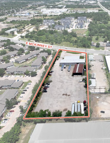 More Photos Of 3910 E McKinney St, Denton Warehouse For Sale