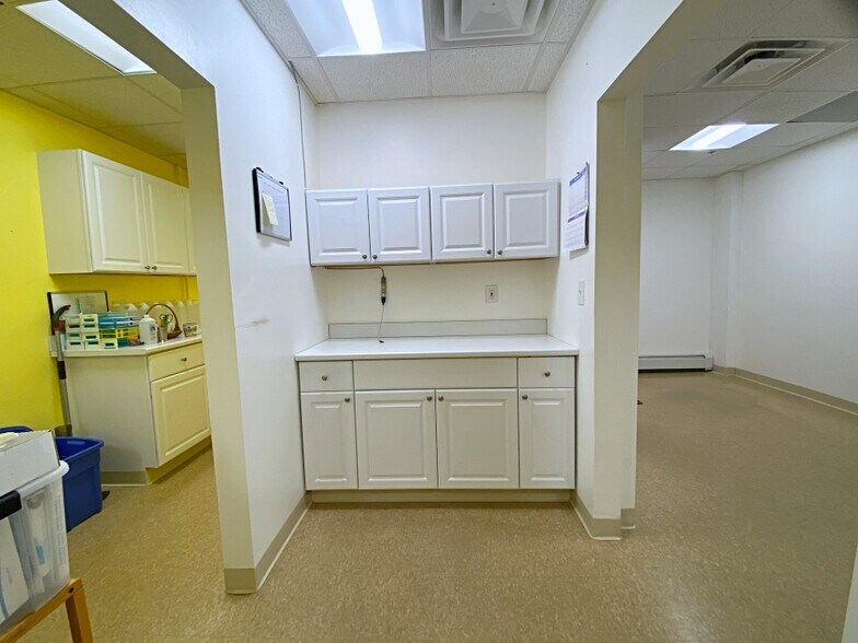 More Photos Of 281 Cambridge St, Burlington Medical For Lease