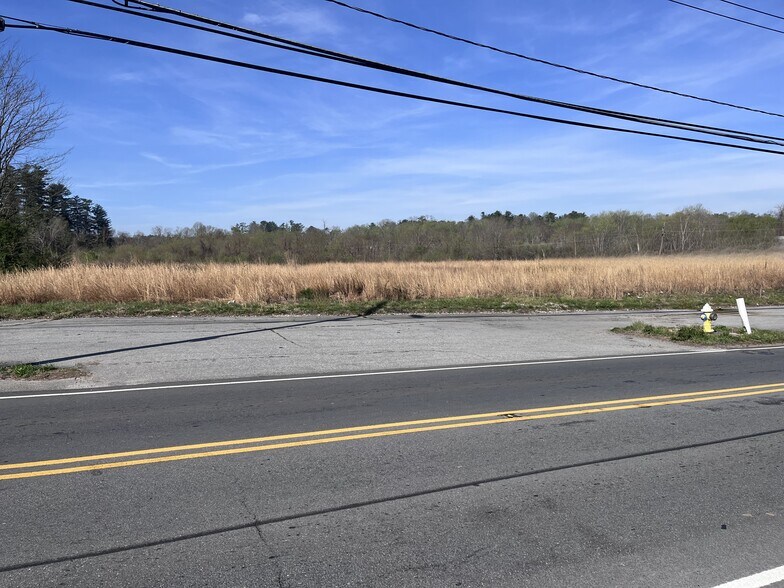 More Photos Of 715 Greenville Hwy, Hendersonville Land For Lease