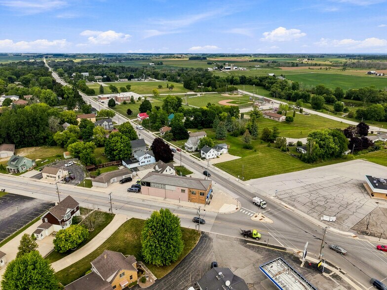 More Photos Of 308 N Wisconsin Dr, Sheboygan Freestanding For Sale