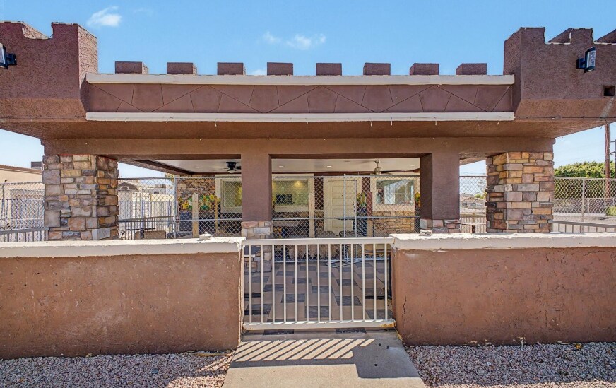 More Photos Of 801 E Broadway Rd, Mesa Fast Food For Sale