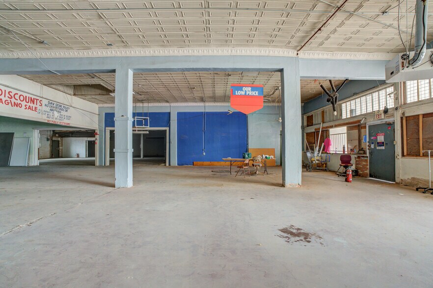 More Photos Of 1301 Buddy Holly Ave, Lubbock Warehouse For Lease