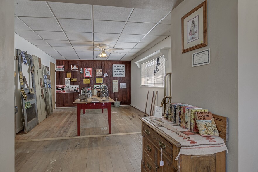 More Photos Of 216 W Main St, Payson General Retail For Sale