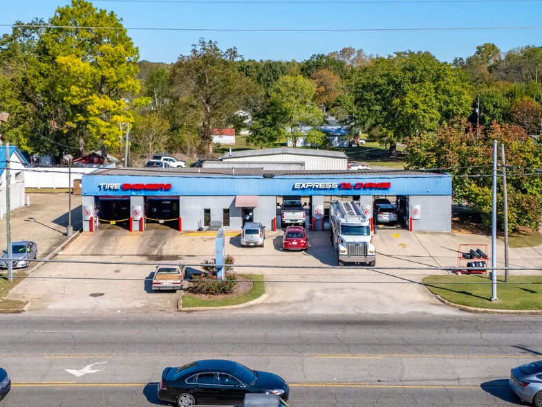 More Photos Of 600 Allison Bonnett Memorial Dr, Dolomite Auto Repair For Sale
