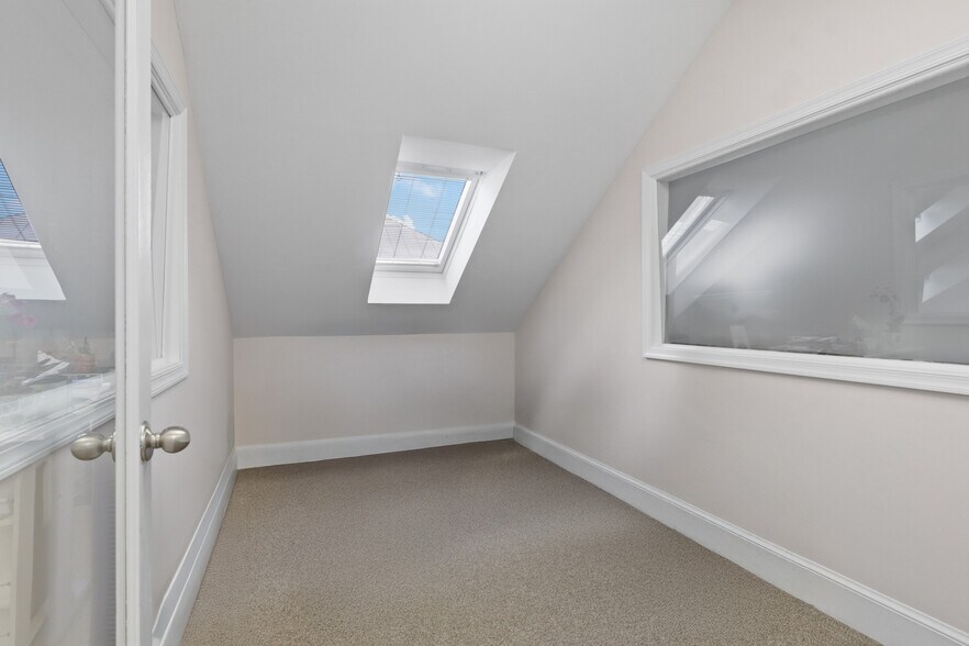 More Photos Of 111 Oronoco St, Alexandria Office For Lease