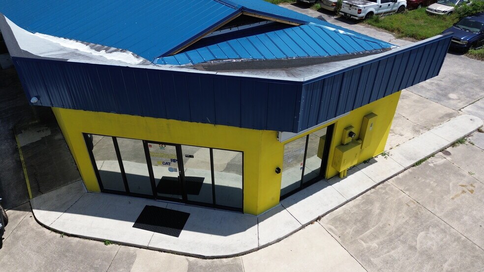 More Photos Of 569 Blanding Blvd, Orange Park Freestanding For Sale