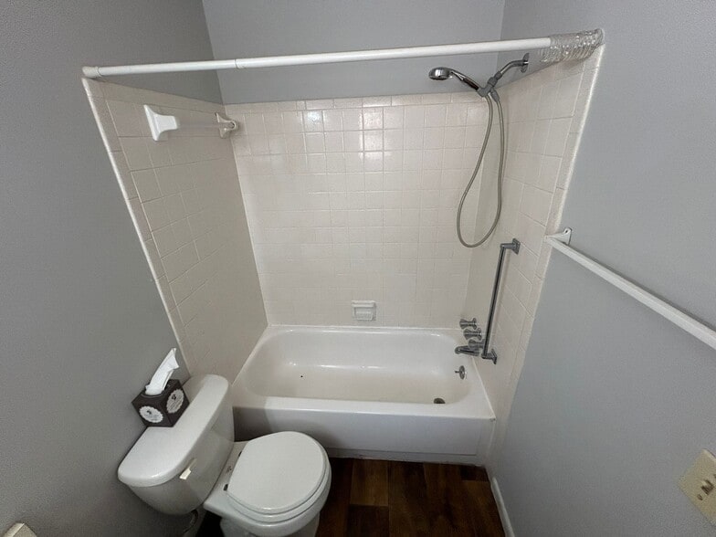 More Photos Of 3025 54th St S, Gulfport Apartments For Sale