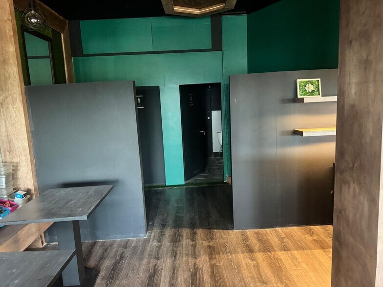 More Photos Of 15081 Marine Dr, White Rock Restaurant For Sale