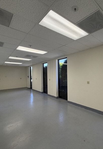 More Photos Of 550 Nuttman St, Santa Clara Light Manufacturing For Sale