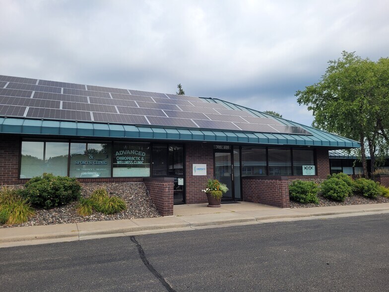 Primary Photo Of 3434 N Lexington Ave, Shoreview Medical For Lease