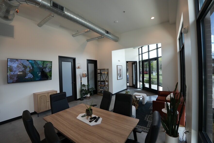 More Photos Of 827-833 E Pioneer Rd, Draper Loft Creative Space For Sale