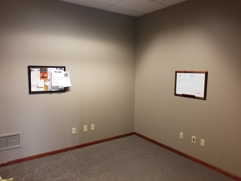 More Photos Of 2436 US Highway 41, Schererville Office For Lease