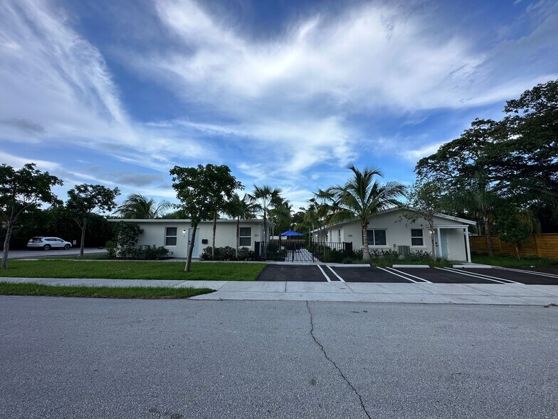 More Photos Of 351 NE 7th Ave, Delray Beach Apartments For Sale