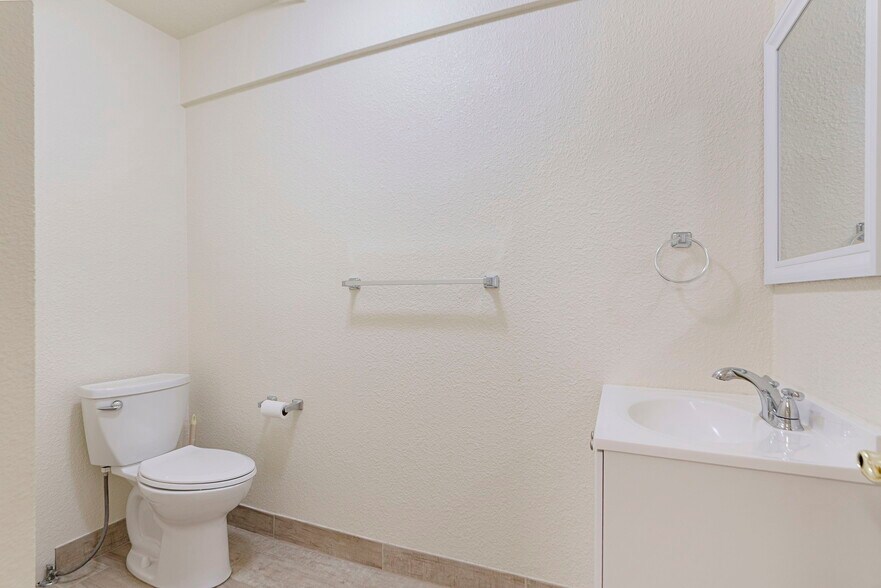 More Photos Of 5410-5430 W 44th Ave, Denver Freestanding For Lease