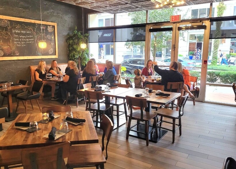 More Photos Of 101 S Eola Dr, Orlando Apartments For Sale