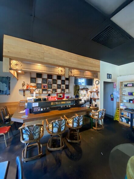 More Photos Of 2071 3rd St, La Verne Storefront For Sale