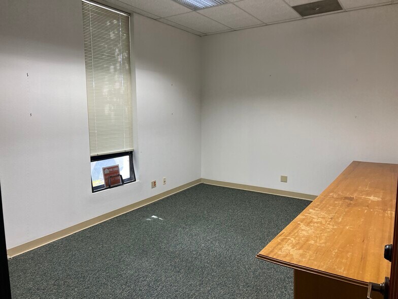 More Photos Of 27 Reed Blvd, Mill Valley Office Residential For Lease