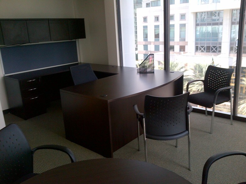More Photos Of 1110 Brickell Ave, Miami Office For Lease