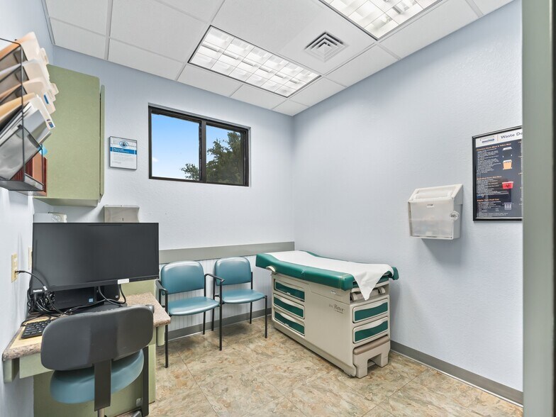 More Photos Of 1503 Buenos Aires Blvd, The Villages Medical For Lease