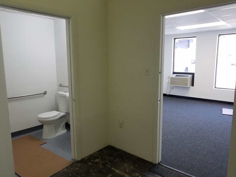 More Photos Of 9244 E Hampton Dr, Capitol Heights Unknown For Lease