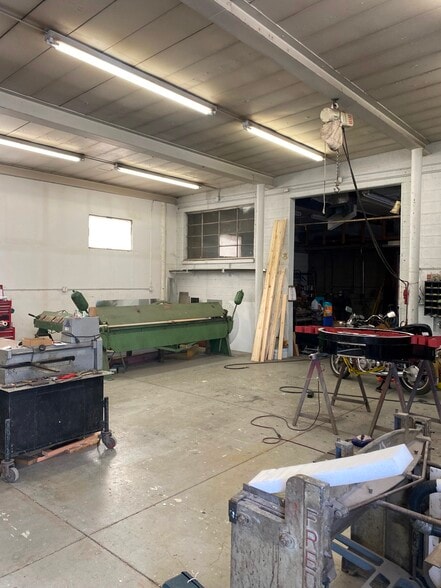 More Photos Of 257 W 3300 S, Salt Lake City Industrial For Sale