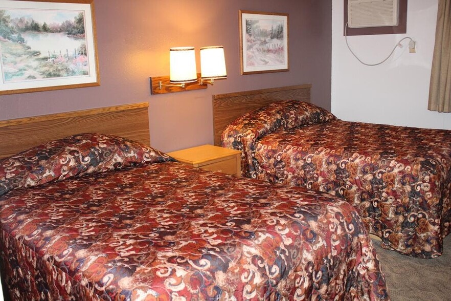 More Photos Of 427 2nd Avenue NW, Wibaux Hotel For Sale