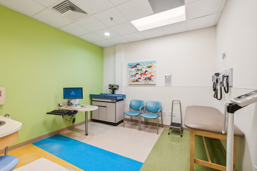 More Photos Of 1676 E Lancaster Ave, Paoli Freestanding For Sale