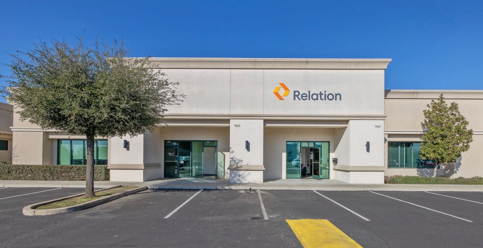 Primary Photo Of 1967-1971 Hillman St, Tulare Office Residential For Lease