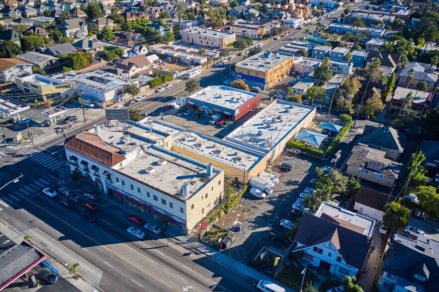 More Photos Of 1660 W Adams Blvd, Los Angeles Storefront For Sale
