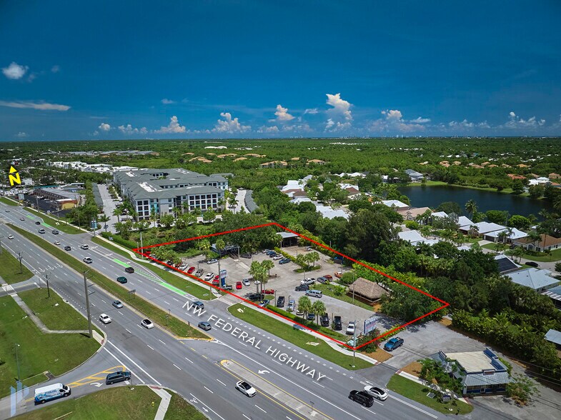 More Photos Of 2155 NW Federal Hwy, Stuart Auto Dealership For Lease