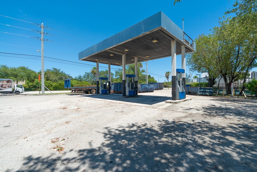More Photos Of 1126 Dr Martin Luther King Jr Blvd, Pompano Beach Truck Terminal For Sale