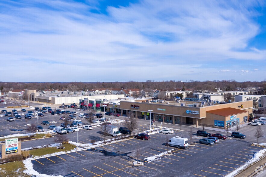 Primary Photo Of 546-584 S Randall Rd, Saint Charles Unknown For Lease
