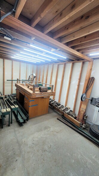 More Photos Of 2107 E Mead Ave, Yakima Manufacturing For Sale