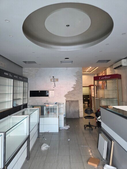 More Photos Of 546-554 Nostrand Ave, Brooklyn Storefront Retail Office For Lease