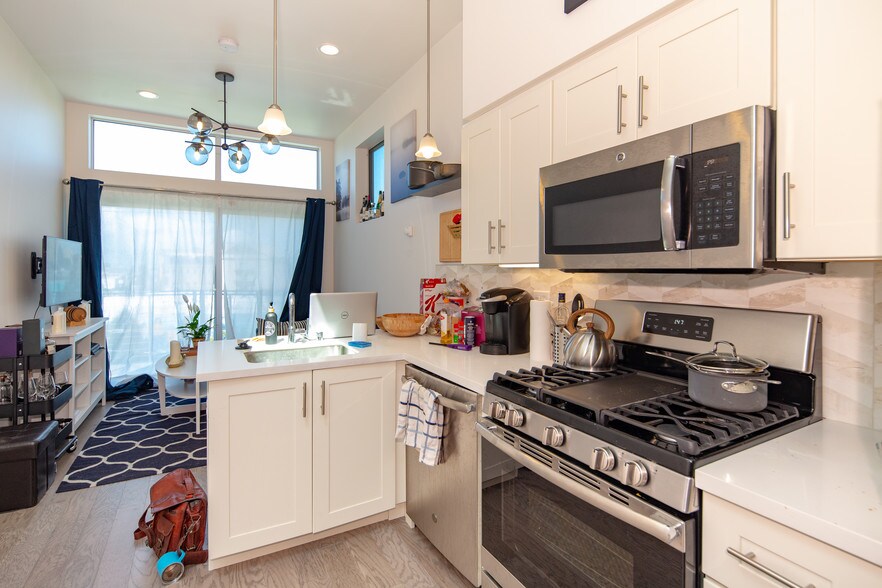 More Photos Of 350 4th St, Oakland Apartments For Sale